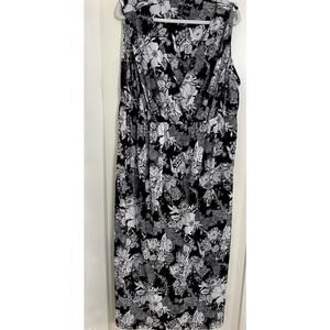 New Directions Woman Black/White Floral Print Maxi Dress - Size 3X